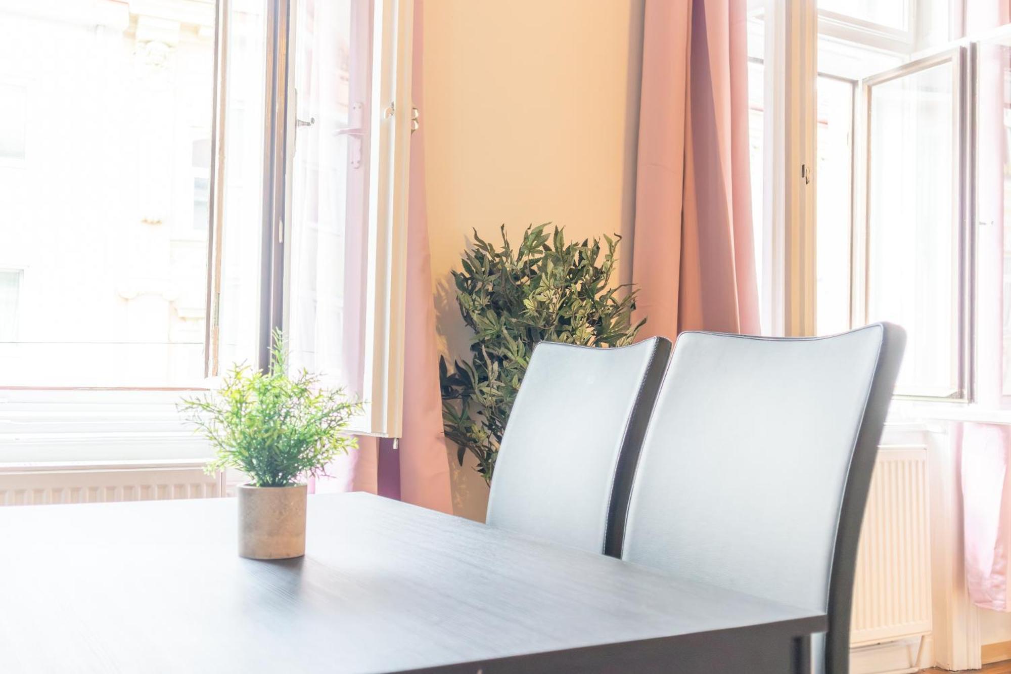 Spacious 3Br Shared Apt. Comfortable And Roomy Wien Eksteriør bilde