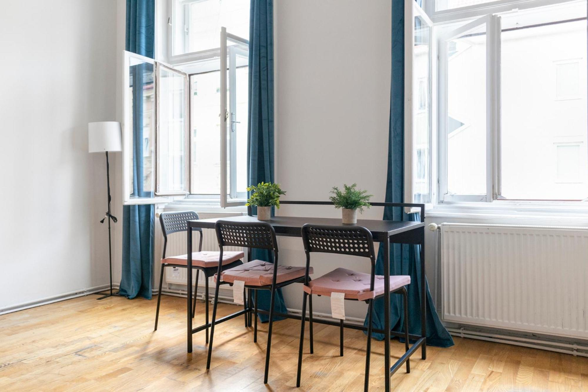 Spacious 3Br Shared Apt. Comfortable And Roomy Wien Eksteriør bilde